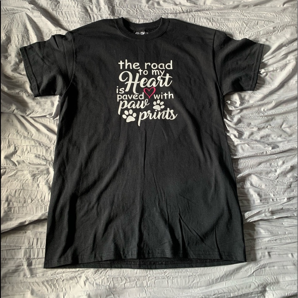 Paw print vinyl t shirt. Size M